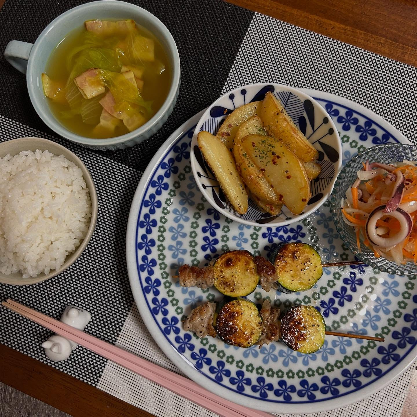 8月前半のメニュー。