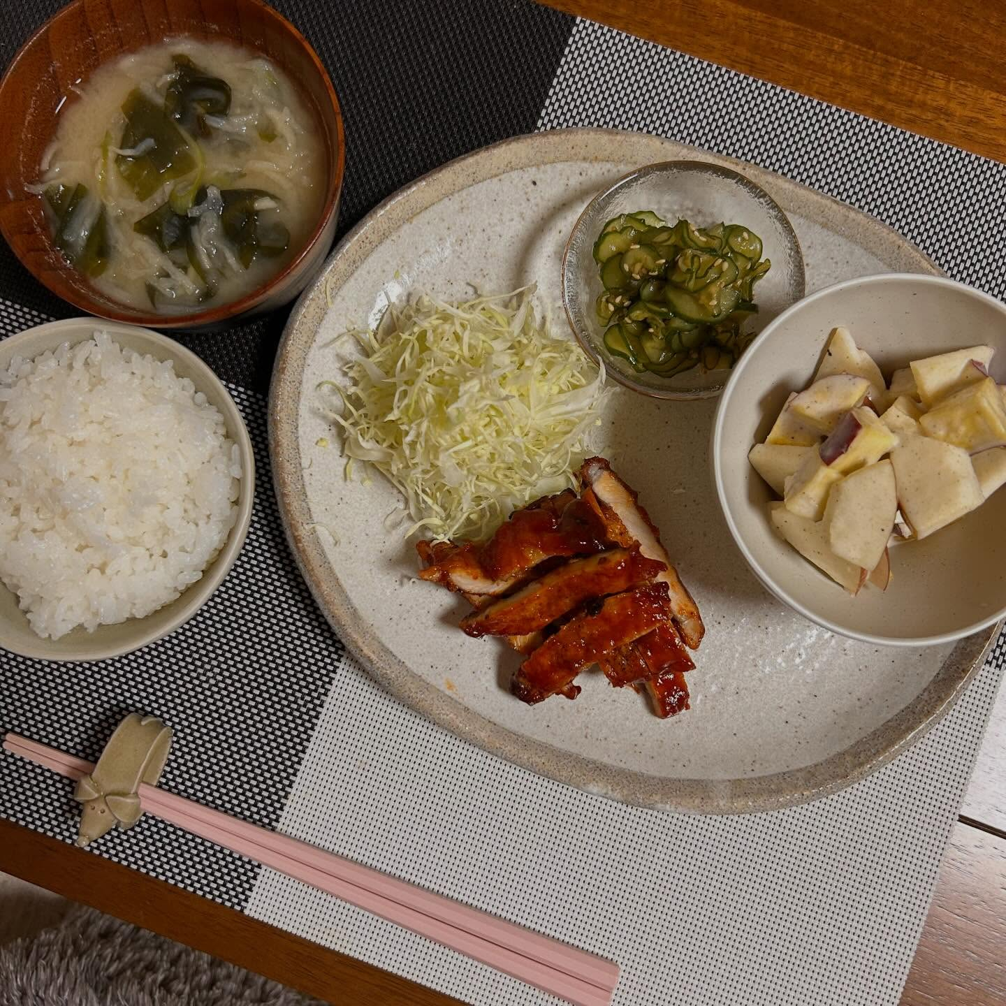 今年初めてのレッスンは、コチュジャンを使ったピリ辛ポークと、...